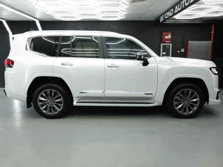 2026 Toyota Land Cruiser LC300 VXR V6 3.3L Diesel Twin Turbo - For Export - Beyond Autos - www.beyondautos.com