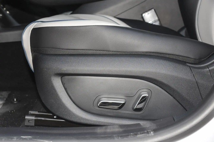 2026 BYD 1.5L L4 PHEV Petrol - Beyond Autos - www.beyondautos.com