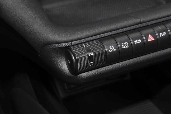 2026 BYD Dolphin Electric Vehicle 204 horsepower - Beyond Autos - www.beyondautos.com