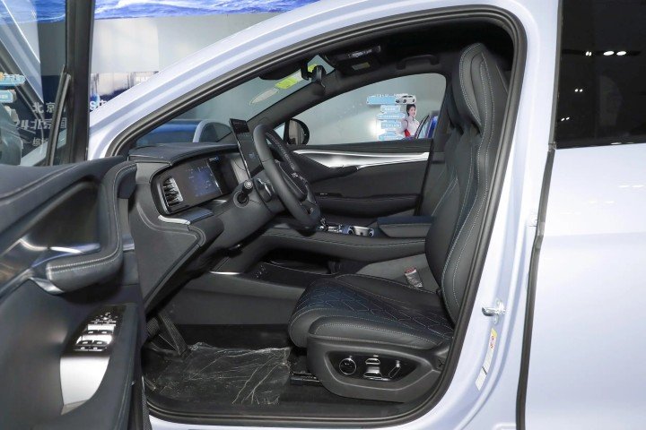 2026 BYD Sea Lion 07 Electric Vehicle 530 horsepower - Beyond Autos - www.beyondautos.com