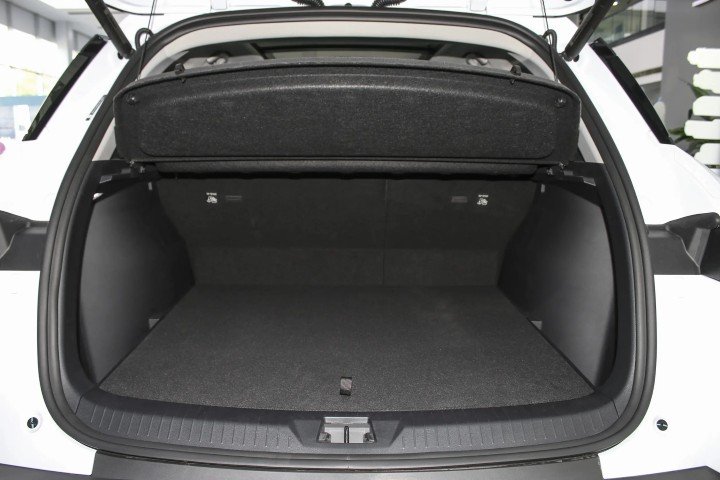 2026 BYD Sea Lion 1.5L PHEV Petrol - Beyond Autos - www.beyondautos.com