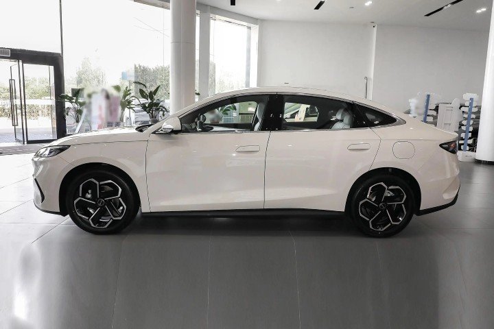 2026 BYD Seal 06 DM-i 1.5L L4 PHEV - Beyond Autos - www.beyondautos.com