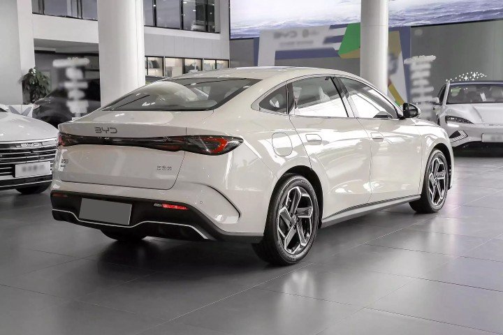 2026 BYD Seal 06 DM-i 1.5L L4 PHEV - Beyond Autos - www.beyondautos.com