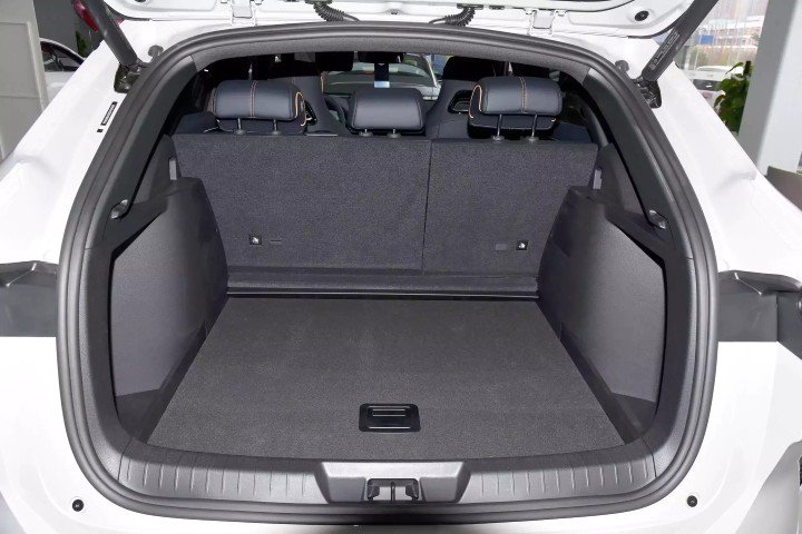 2026 BYD Song PLUS Electric Vehicle 218 horsepower - Beyond Autos - www.beyondautos.com