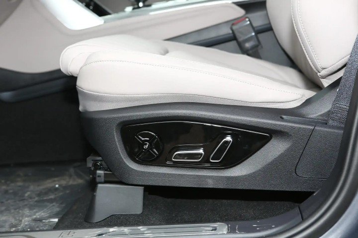 2026 BYD Tang DM-i 1.5L L4 PHEV Petrol - Beyond Autos - www.beyondautos.com