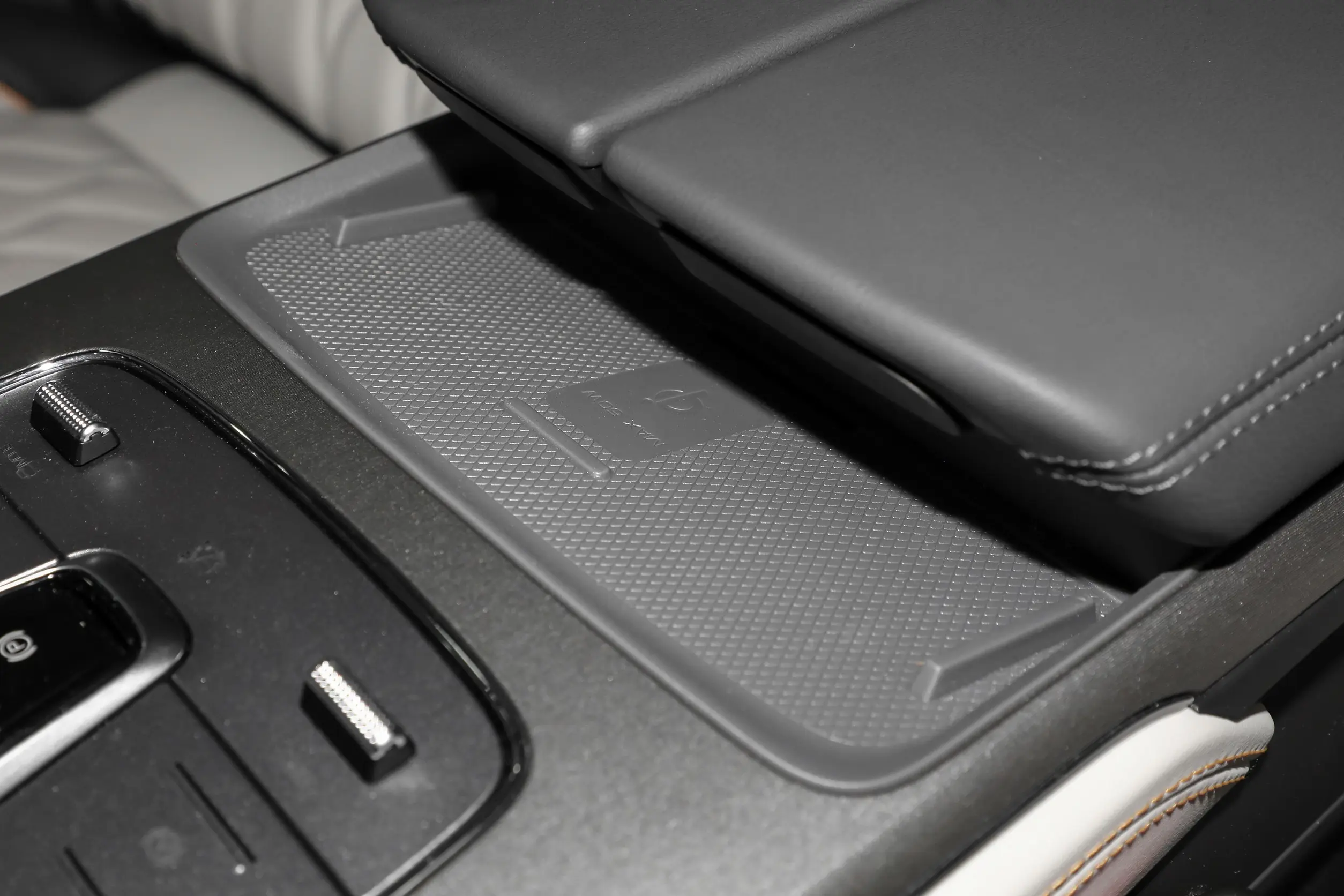 2026 BYD Tang Electric Vehicle 517 horsepower - Beyond Autos - www.beyondautos.com