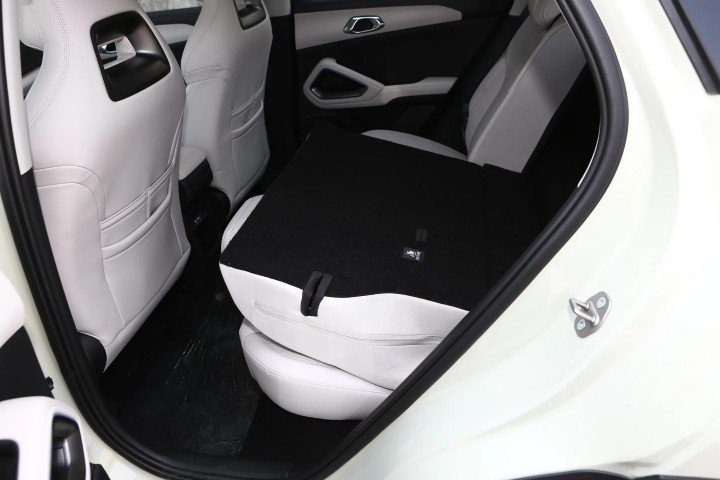 2026 BYD Yuan UP Electric Vehicle 177 horsepower - Beyond Autos - www.beyondautos.com