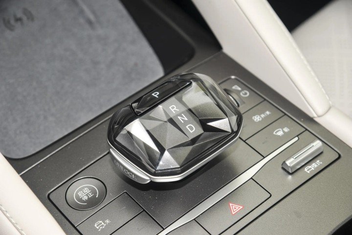 2026 BYD Yuan UP Electric Vehicle 177 horsepower - Beyond Autos - www.beyondautos.com