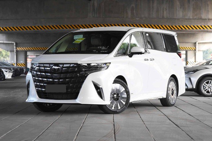 2026 Toyota Alphard Excutive Lounge- Beyond Autos - www.beyondautos.com