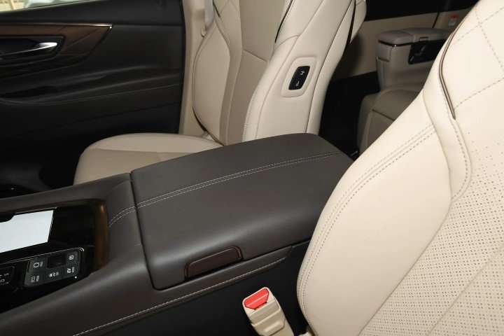 2026 Toyota Alphard Excutive Lounge- Beyond Autos - www.beyondautos.com