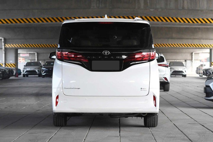 2026 Toyota Alphard Excutive Lounge- Beyond Autos - www.beyondautos.com