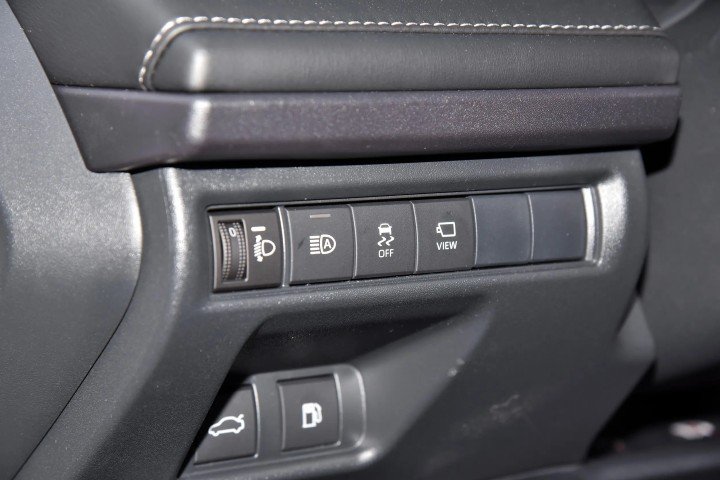 2026 Toyota Camry 2.0L V4 HEV Petrol - Beyond Autos - www.beyondautos.com