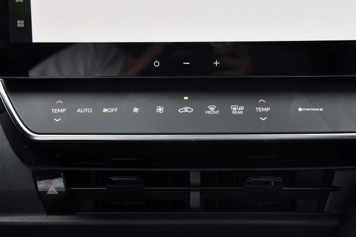 2026 Toyota Camry 2.0L V4 HEV Petrol - Beyond Autos - www.beyondautos.com