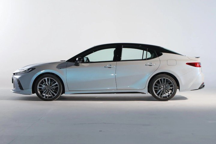 2026 Toyota Camry 2.0L V4 HEV Petrol - Beyond Autos - www.beyondautos.com