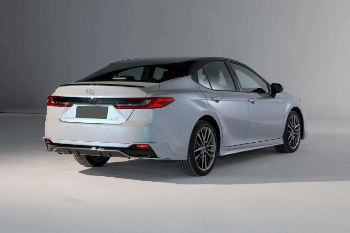 2026 Toyota Camry 2.0L V4 HEV Petrol - Beyond Autos - www.beyondautos.com