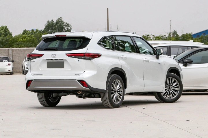 2026 Toyota Highlander 2.5L V4 HEV Petrol - Beyond Autos - www.beyondautos.com