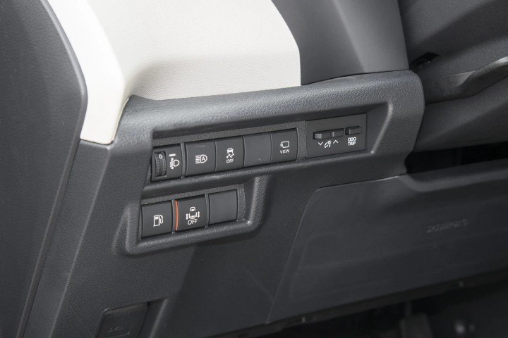 2026 Toyota Sienna 2.5L V4 HEV Petrol - Beyond Autos - www.beyondautos.com