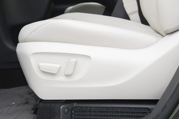 2026 Toyota Sienna 2.5L V4 HEV Petrol - Beyond Autos - www.beyondautos.com