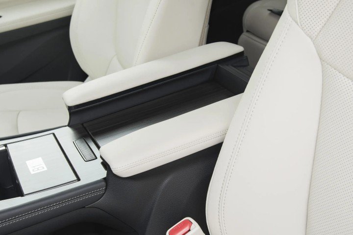 2026 Toyota Sienna 2.5L V4 HEV Petrol - Beyond Autos - www.beyondautos.com