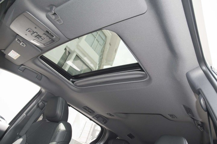 2026 Toyota Sienna 2.5L V4 HEV Petrol - Beyond Autos - www.beyondautos.com