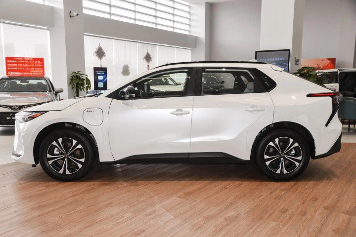 2026 Toyota bZ4X Electric 218hp - Beyond Autos - www.beyondautos.com