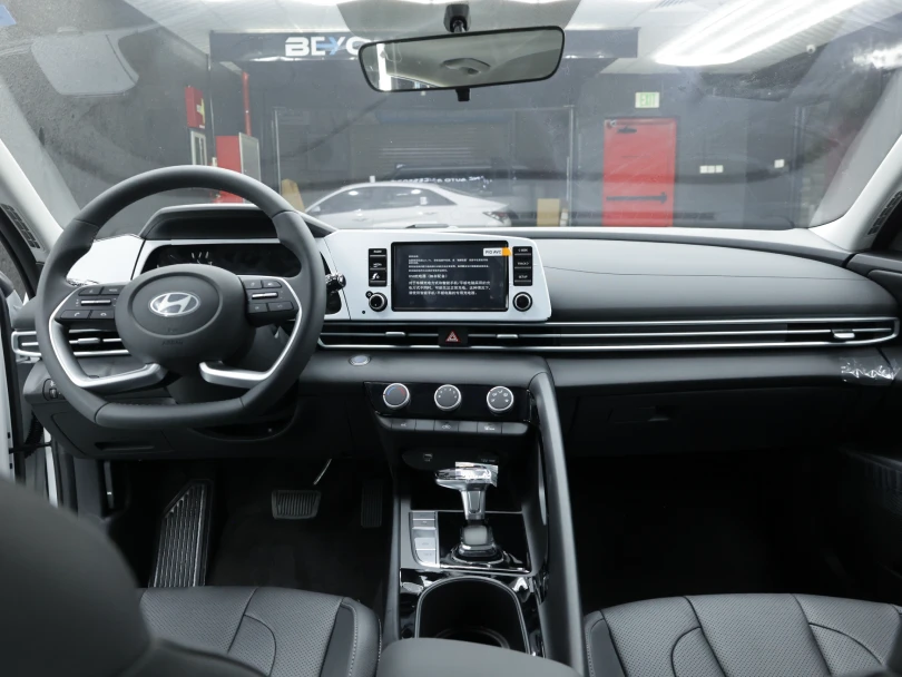 2026 Hyundai Elantra 1.5L GLX Elite White Inside Black - Beyond Autos - www.beyondautos.com