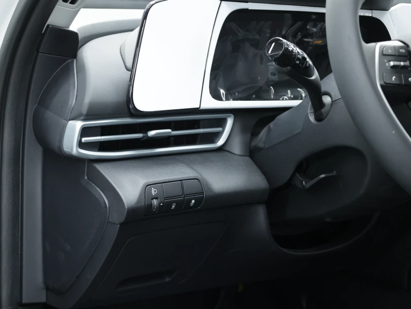 2026 Hyundai Elantra 1.5L GLX Elite White Inside Black - Beyond Autos - www.beyondautos.com