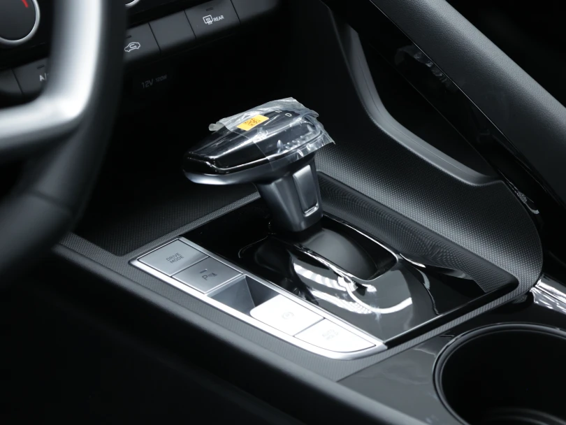 2026 Hyundai Elantra 1.5L GLX Elite White Inside Black - Beyond Autos - www.beyondautos.com