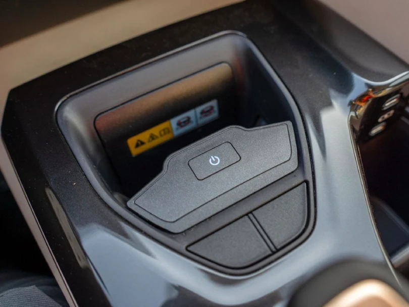 2026 Toyota Crown 2.4L L4 Turbo Hybrid Petrol - Beyond Autos - www.beyondautos.com