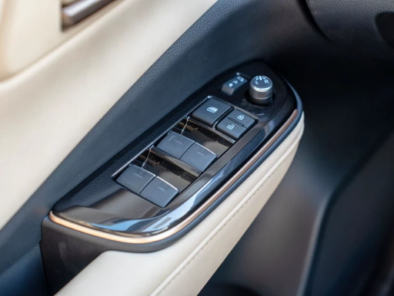 2026 Toyota Crown 2.4L L4 Turbo Hybrid Petrol - Beyond Autos - www.beyondautos.com