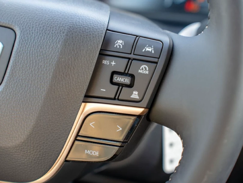 2026 Toyota Crown 2.4L L4 Turbo Hybrid Petrol - Beyond Autos - www.beyondautos.com