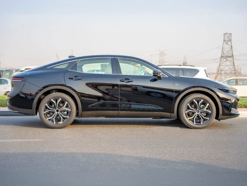 2026 Toyota Crown 2.4L L4 Turbo Hybrid Petrol - Beyond Autos - www.beyondautos.com