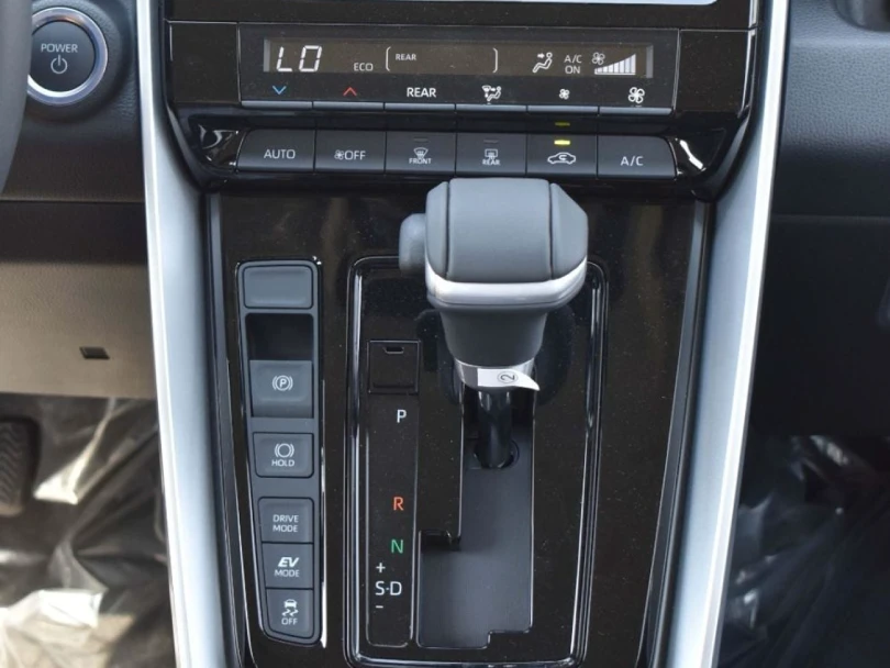 2026 Toyota Innova V 2.0L V4 Petrol - Beyond Autos - www.beyondautos.com