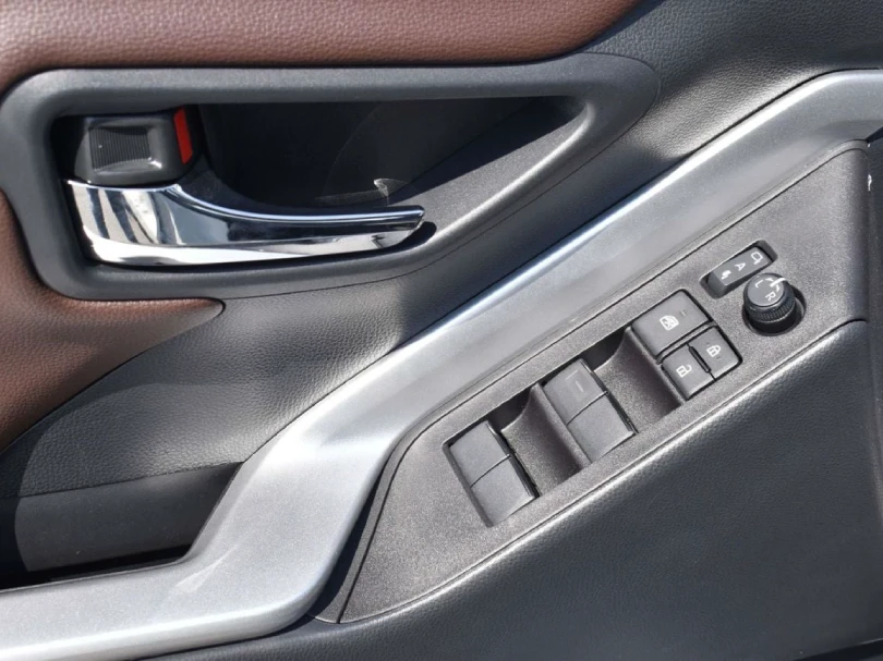 2026 Toyota Innova V 2.0L V4 Petrol - Beyond Autos - www.beyondautos.com