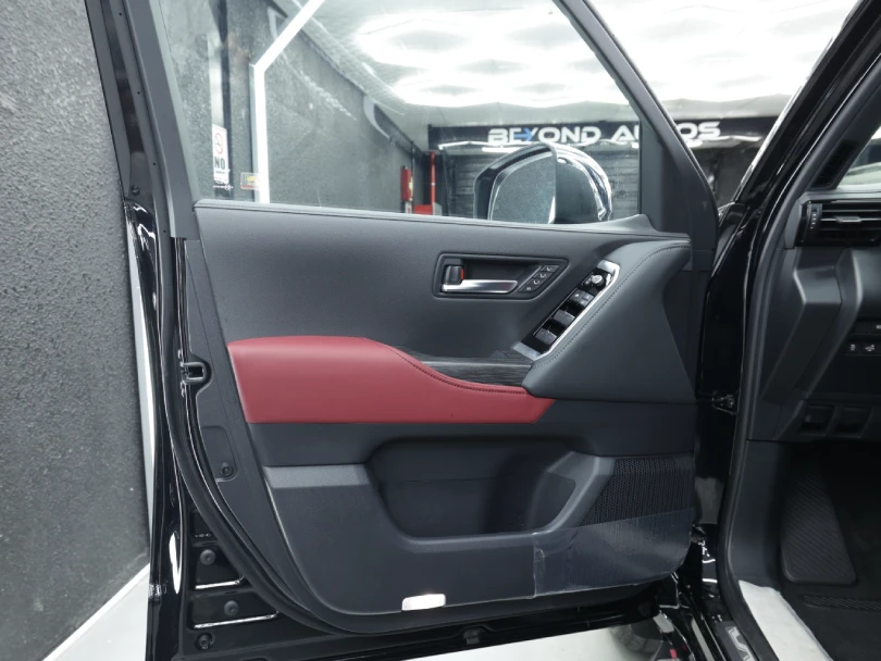 2026 Toyota Land Cruiser LC300 VXR V6 3.3L Diesel Twin Turbo - For Export - Beyond Autos - www.beyondautos.com