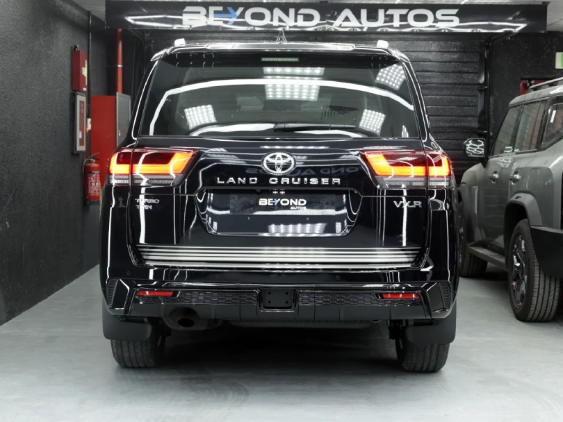 2026 Toyota Land Cruiser LC300 VXR V6 3.3L Diesel Twin Turbo - For Export - Beyond Autos - www.beyondautos.com