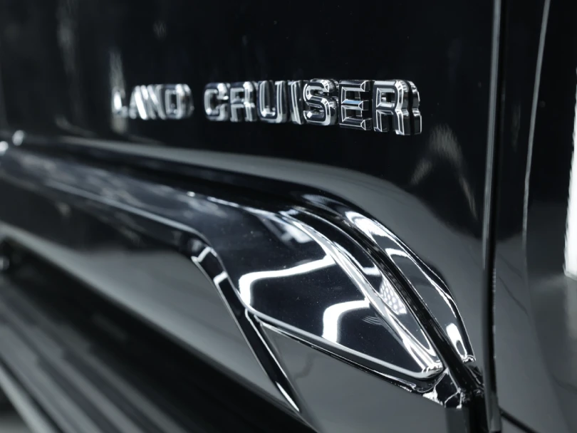 2026 Toyota Land Cruiser LC300 VXR V6 3.3L Diesel Twin Turbo - For Export - Beyond Autos - www.beyondautos.com