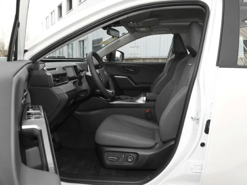 2026 Toyota Rav4 hybrid 4wd - Beyond Autos - www.beyondautos.com