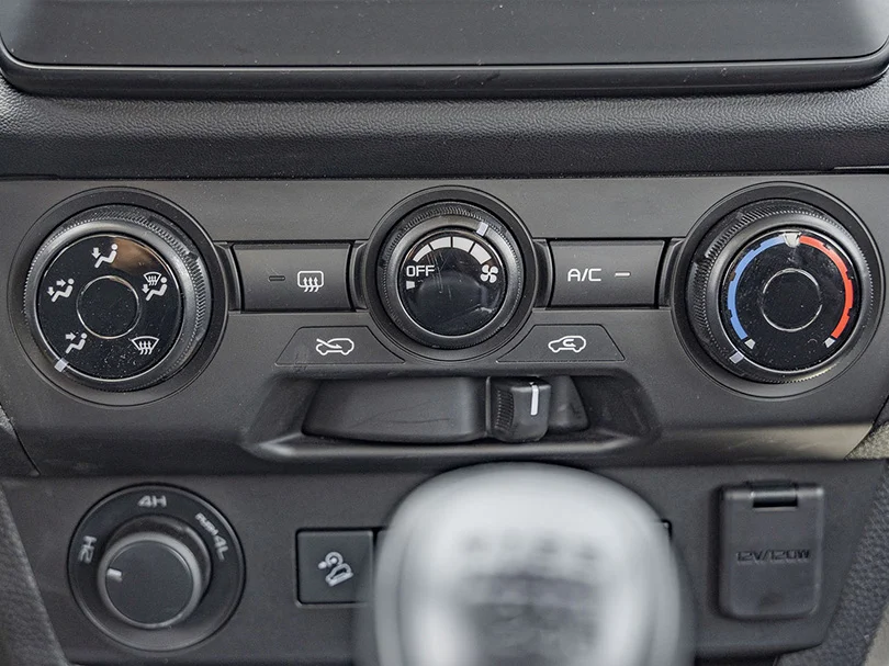 2025 Isuzu D-MAX DC 1.9L L4 Turbo Diesel - Beyond Autos - www.beyondautos.com