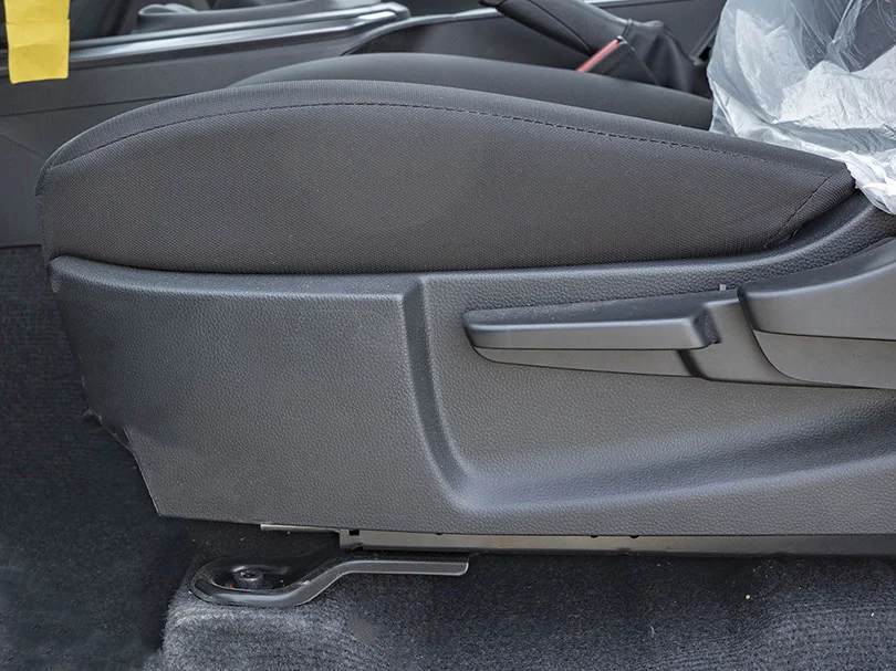 2025 Isuzu D-MAX SC 1.9L L4 Turbo Diesel - Beyond Autos - www.beyondautos.com