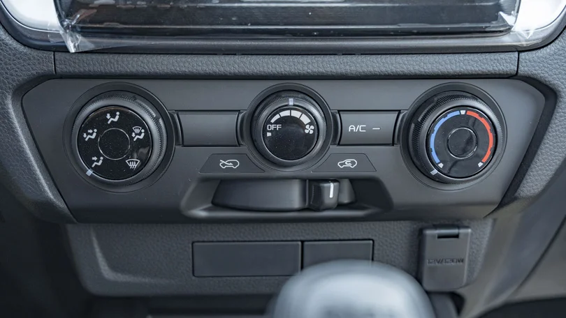 2025 Isuzu D-MAX SC 1.9L L4 Turbo Diesel - Beyond Autos - www.beyondautos.com