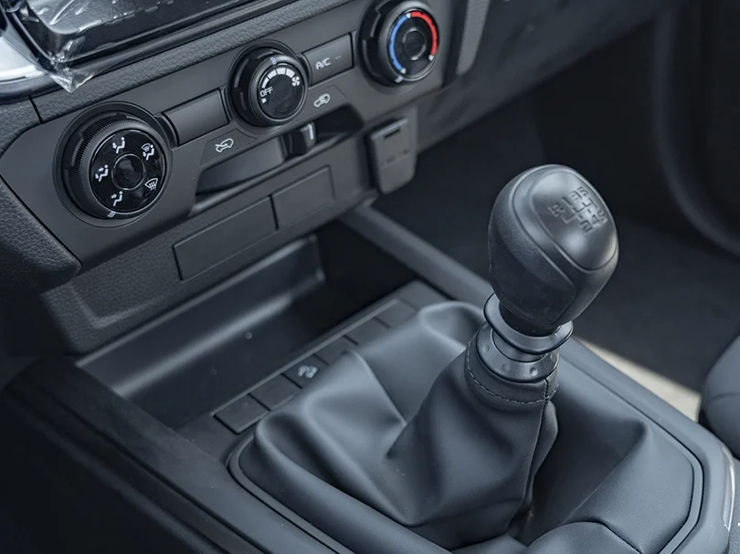 2025 Isuzu D-MAX SC 1.9L L4 Turbo Diesel - Beyond Autos - www.beyondautos.com