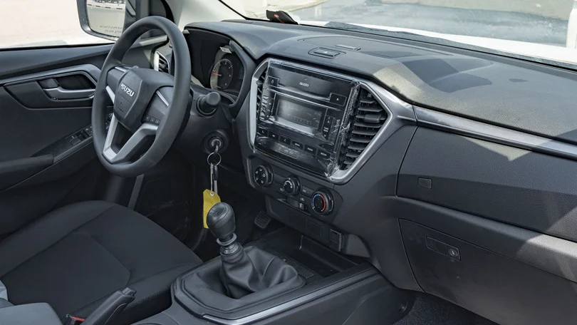 2025 Isuzu D-MAX SC 1.9L L4 Turbo Diesel - Beyond Autos - www.beyondautos.com