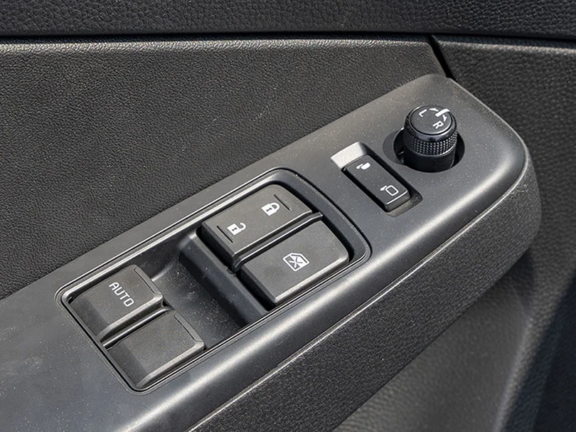 2025 Isuzu D-MAX SC 1.9L L4 Turbo Diesel - Beyond Autos - www.beyondautos.com