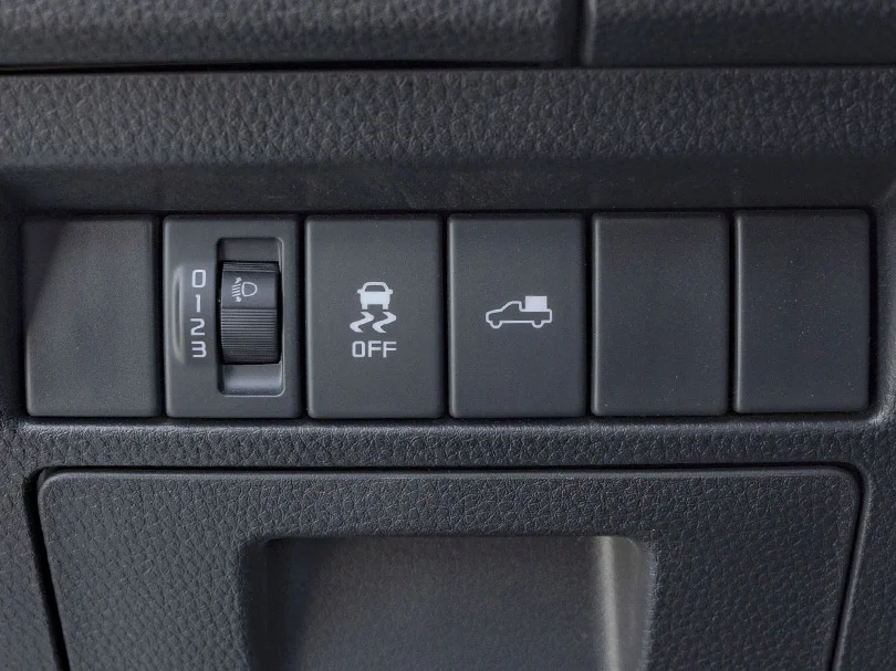 2025 Isuzu D-MAX SC 1.9L L4 Turbo Diesel - Beyond Autos - www.beyondautos.com