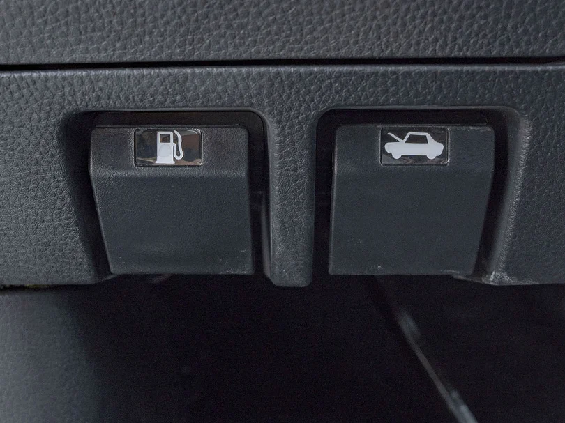 2025 Isuzu D-MAX SC 1.9L L4 Turbo Diesel - Beyond Autos - www.beyondautos.com