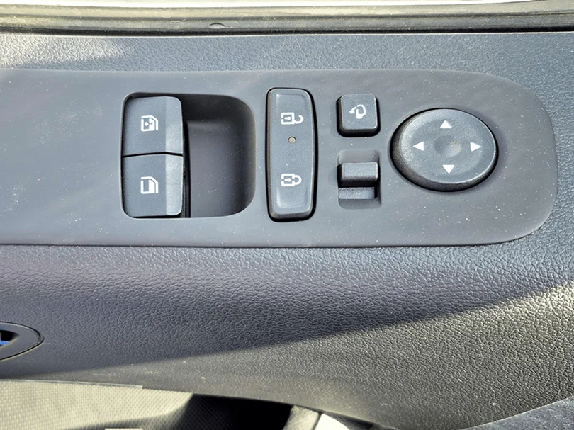 2026 Hyundai Staria Passanger 2.2L L4 Diesel - Beyond Autos - www.beyondautos.com