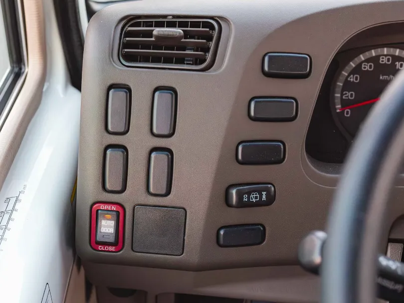 2026 Mitsubishi Rosa 4.2 V6 Diesel - Beyond Autos - www.beyondautos.com