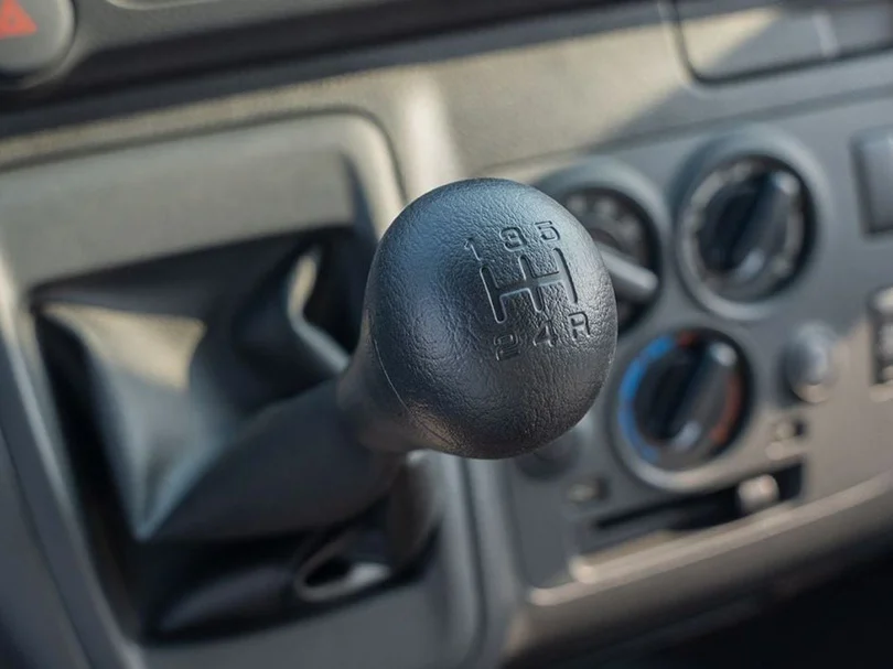 2026 Nissan Urvan HR Passenger 2.5L L4 Diesel MT - Beyond Autos - www.beyondautos.com