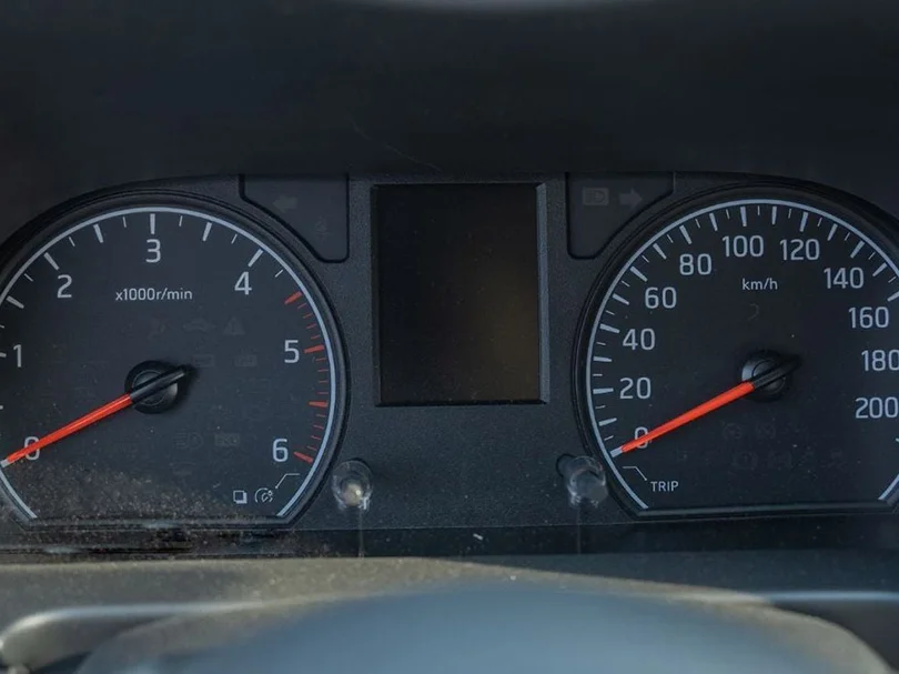 2026 Nissan Urvan HR Passenger 2.5L L4 Diesel MT - Beyond Autos - www.beyondautos.com